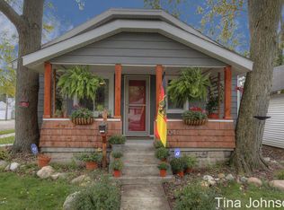 1304 Whiting St SW, Wyoming, MI 49509