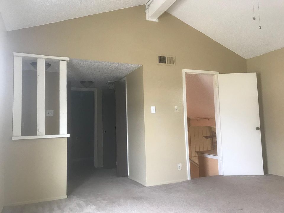 1st image of 3003 Beechwood St #3003