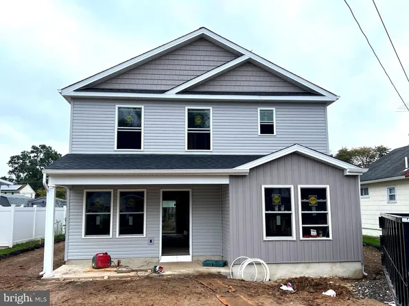 1625 Grieb Ave, Levittown, PA 19057
