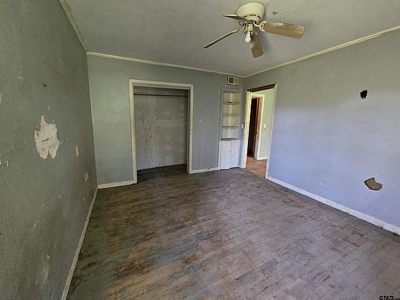 3rd image of 496 W Blackbourn St