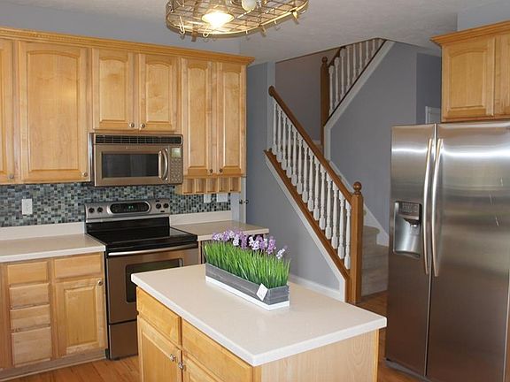 4th image of 49 Markleville Ln