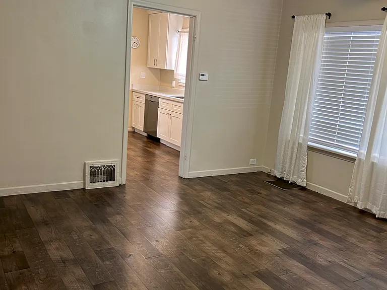 481 N 500 E — Photo 3