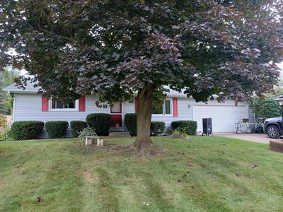 1219 Rockefeller Dr, Jackson, MI, 49203