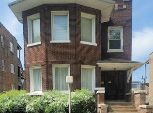 7830 S Bennett Ave, Chicago, IL 60649