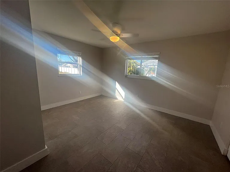 322 Lasayette Dr NE — Photo 13