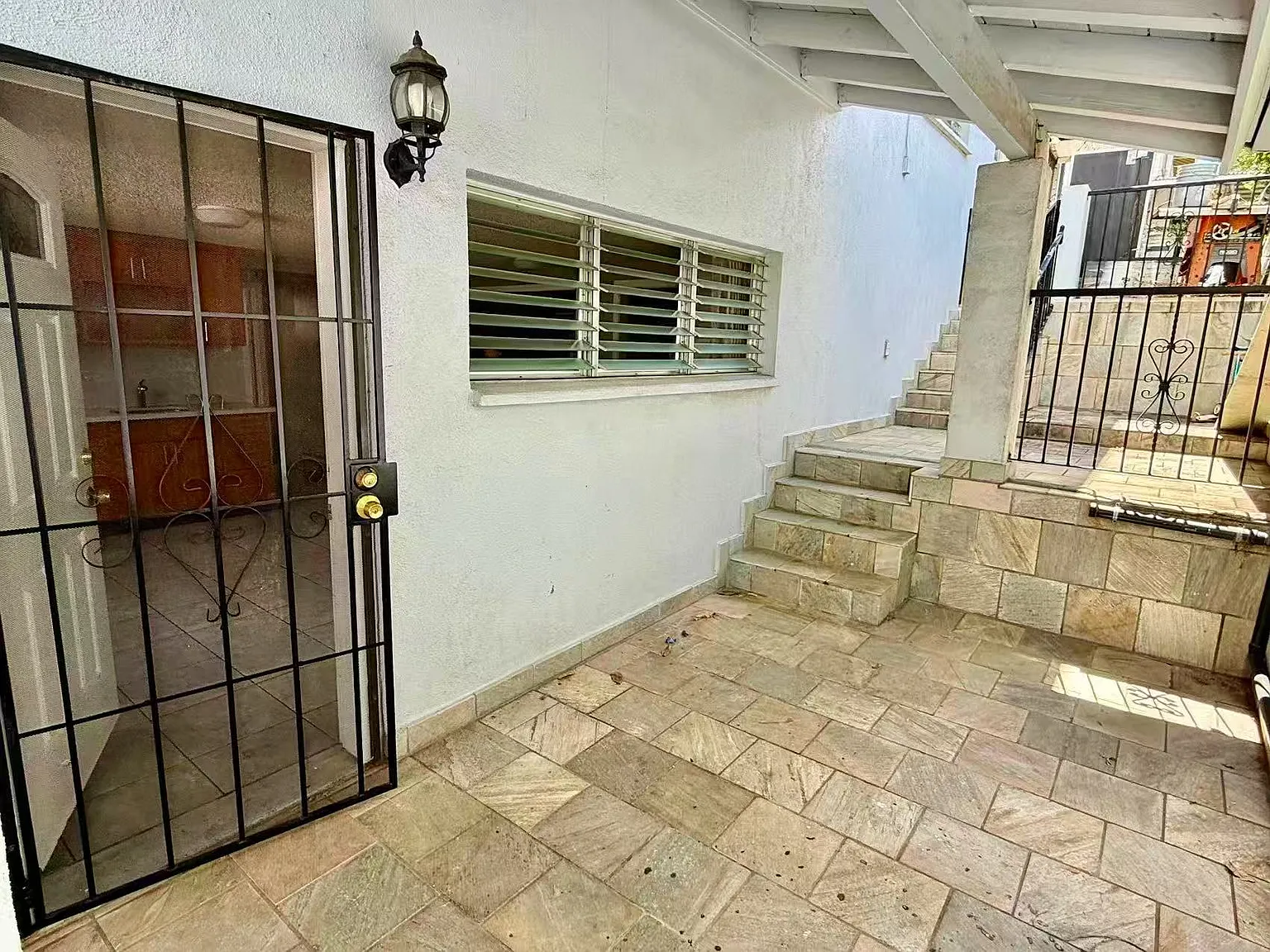1 bed, 1000 sqft, $1,800 — Photo 1