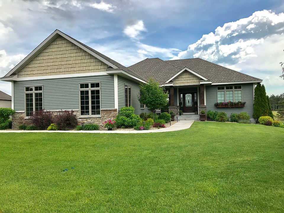 Great Curb Appeal! West face