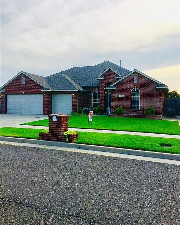 1st image of 15621 Vicki Dr