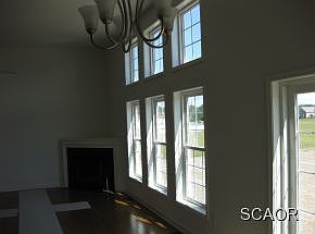 5th image of 23327 Greenbank Dr