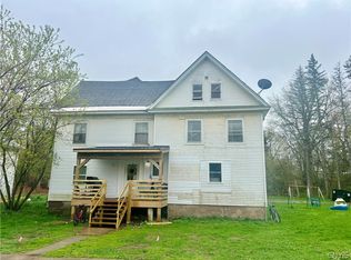 1879 Harwood Dr, Lacona, NY 13083