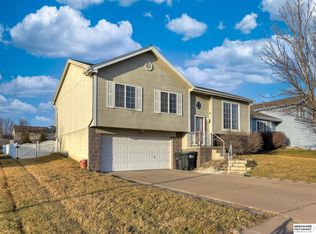 7860 Morris St, Omaha, NE 68122