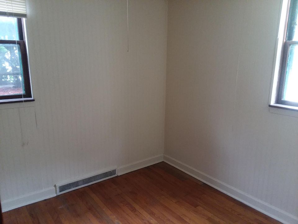 2nd image of 206 North St
