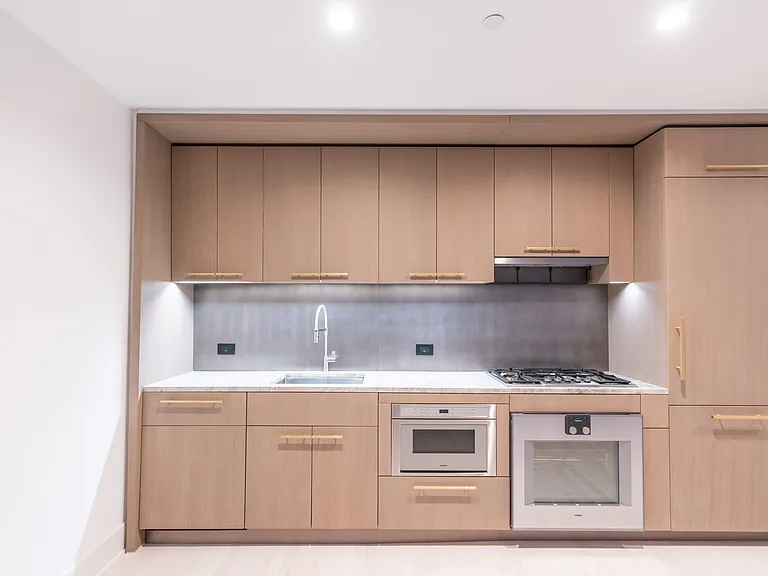 91 Leonard St #11E — Photo 8