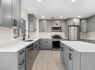 157 English St #B, Fort Lee, NJ 07024