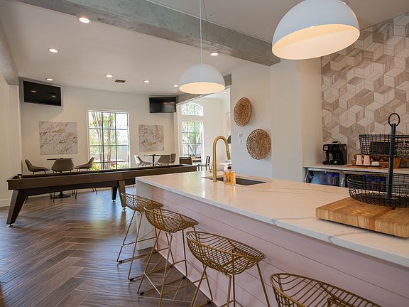 5th image of 2020 Hinson Loop Rd APT 323