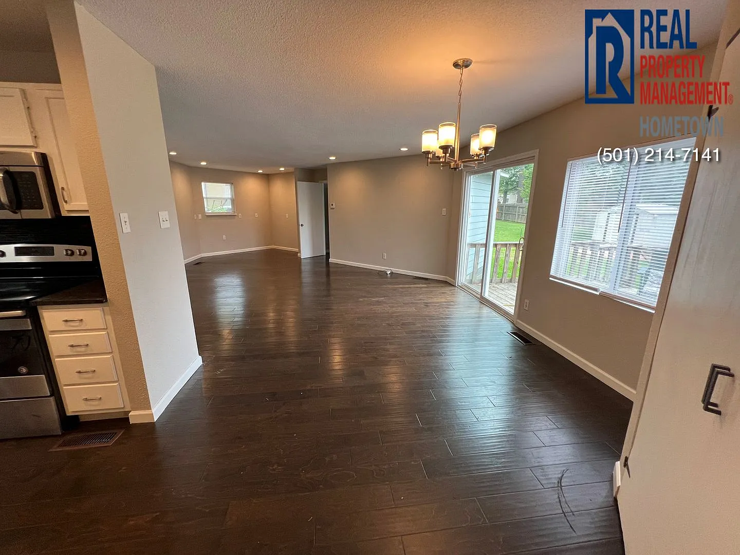 3-Bedroom 2-Bathroom in Bryant — Photo 4