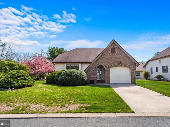 39 Fir Rd, Manahawkin, NJ 08050