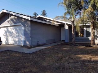 528 Old Town Dr, Tulare, CA 93274