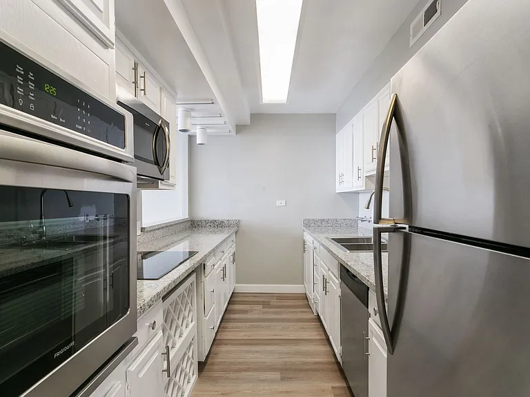 66 Cleary Ct #1501 — Photo 8