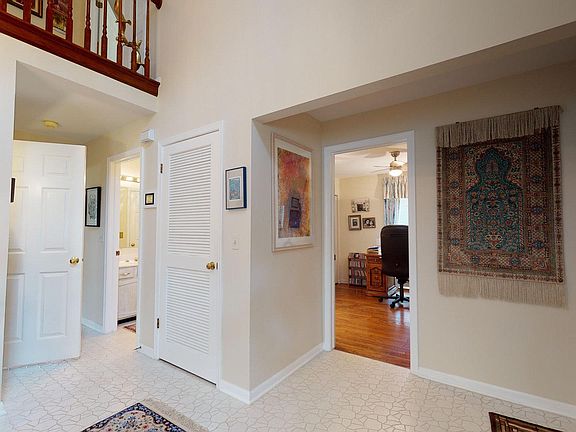 3rd image of 212 Plum Grove Cir