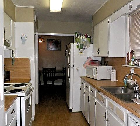 3rd image of 5535 Goodland Dr