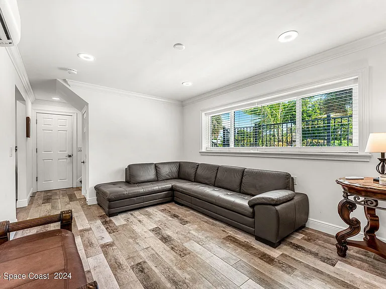 265 Marion St — Photo 11