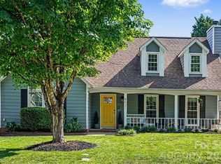 8521 Milton Morris Dr, Charlotte, NC 28227