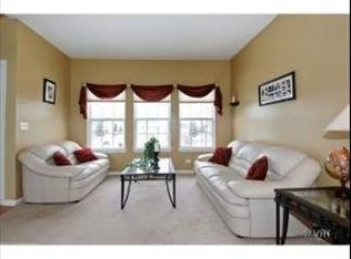 453 Mockingbird Ct, Lindenhurst, IL 60046