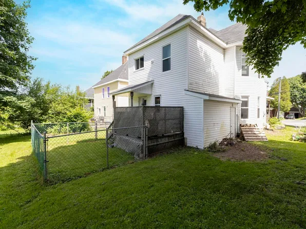 25 Jubilee Ave, Stellarton, NS B0K 1S0