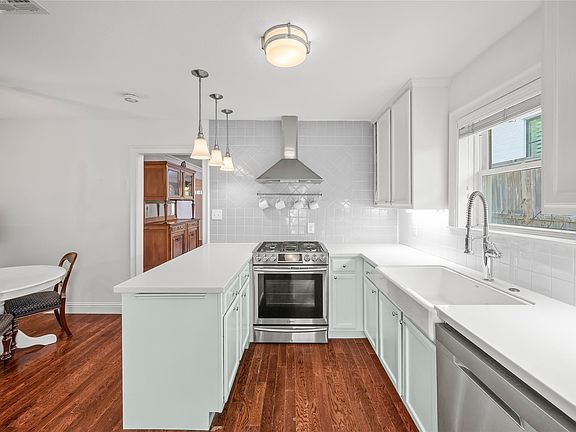 5th image of 4002 Drummond St