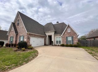 8828 Beau Chene Dr, Shreveport, LA 71115