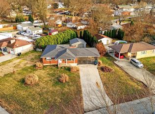 4707 Spen Lea Rd, Shively, KY 40216