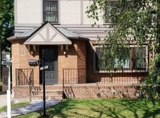 8508 212th St, Jamaica, NY 11427