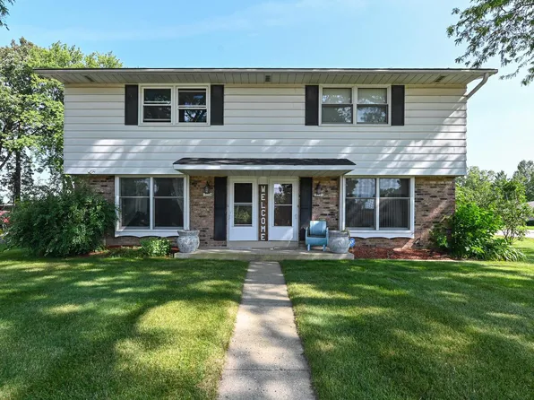 10522 West Parnell AVENUE #10524, Hales Corners, WI 53130