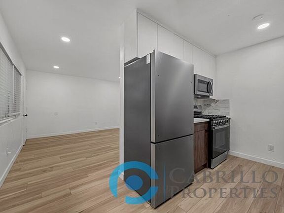 3rd image of 4669 34th St Unit 5