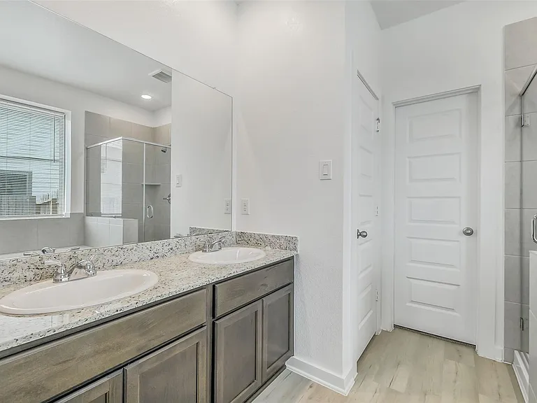 2734 Pheasant Hill Ct — Photo 18