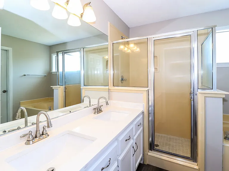 1123 Dove Hollow Cir W — Photo 11