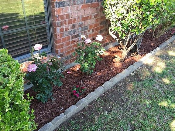 2nd image of 709 Nora Ln