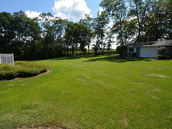 5th image of 3150 Boerderij Way