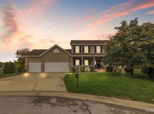 3944 Appaloosa Dr, Swansea, IL