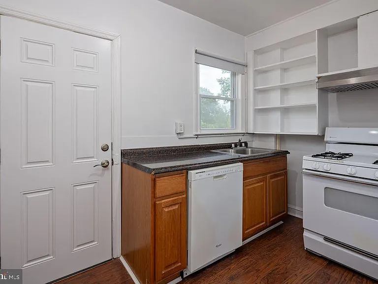 5107 Leeds Ave #1 — Photo 4