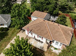 718 SW Williams St, Lees Summit, MO 64081
