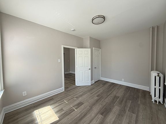 3rd image of 8 Garrison Ave #6