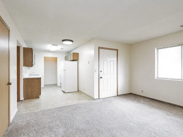 1235 B St #2, Lincoln, NE 68502