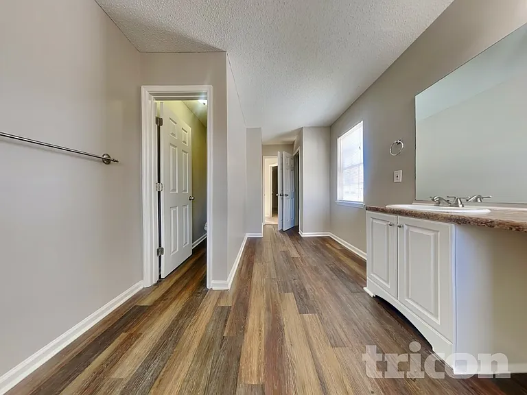6260 Phillips Lake Way — Photo 18