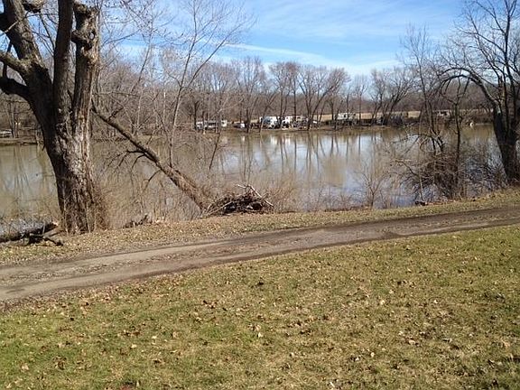 2nd image of 2553 W Gleitze Dr