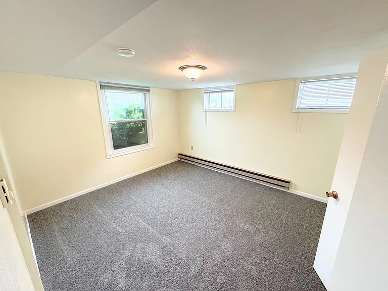 1606 W Healey St — Photo 10