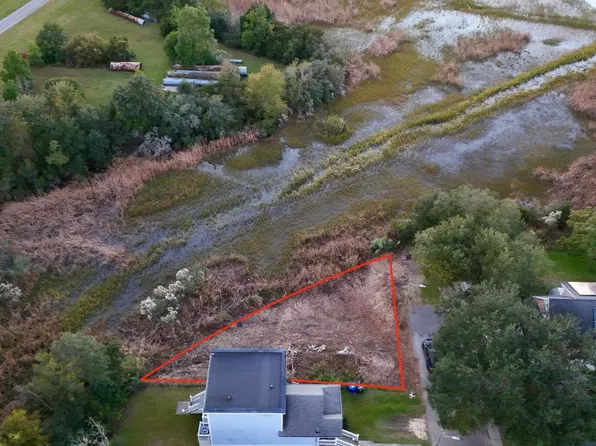 2311 Peonie St, North Charleston, SC 29405