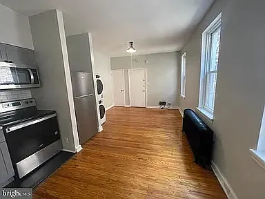 623 Pine St #1R — Photo 2
