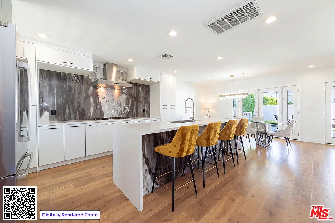 3 bed, 2.5 bath, $4,990 — Photo 2